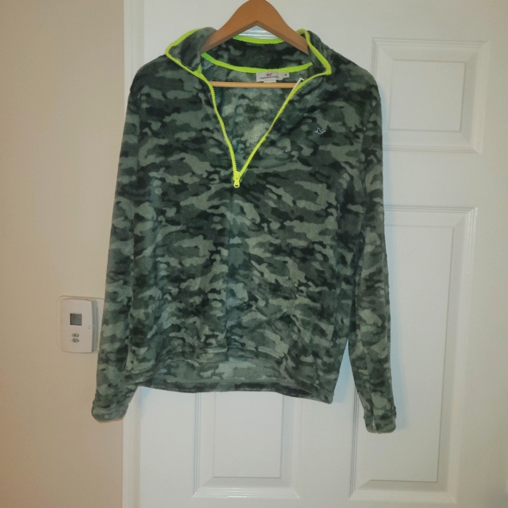 Vineyard Vines soft fleece pullover